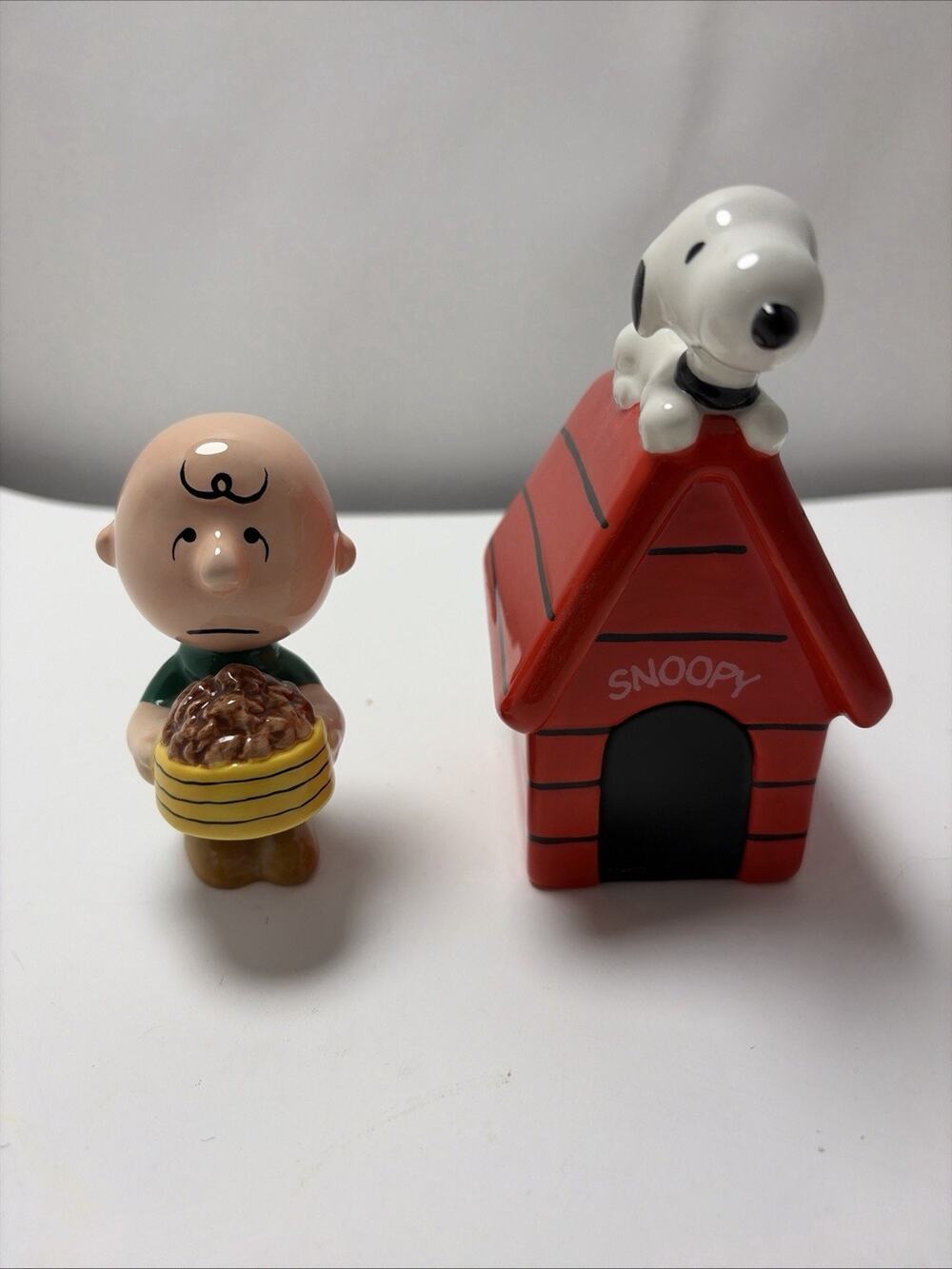 Snoopy Peanuts Charlie Brown & Snoopy S&P